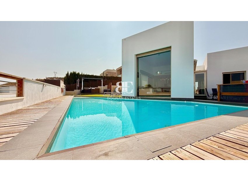 Resale - Villa -
Benijofar
