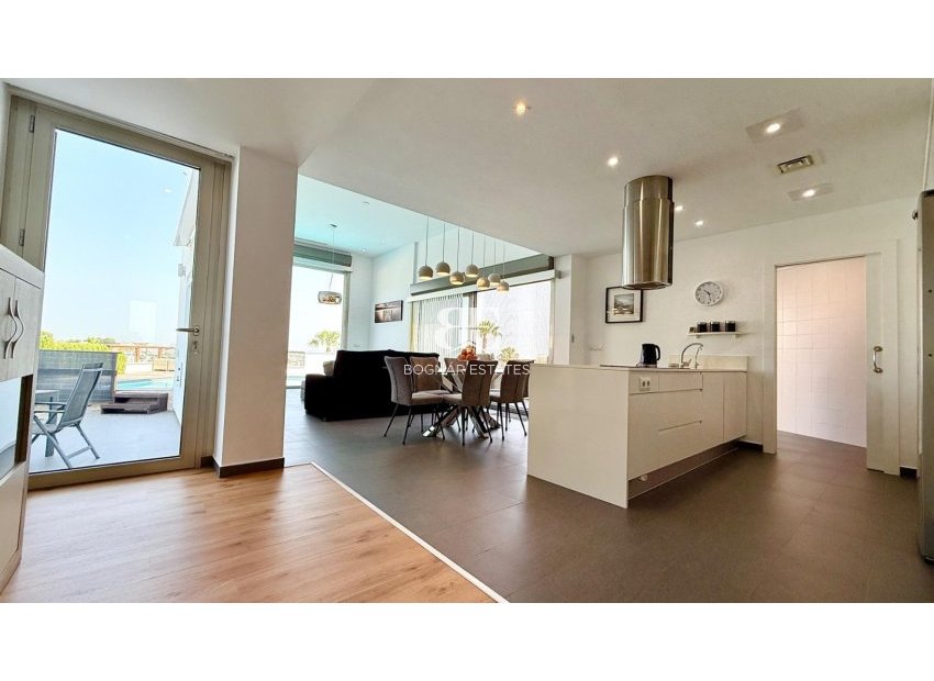 Resale - Villa -
Benijofar