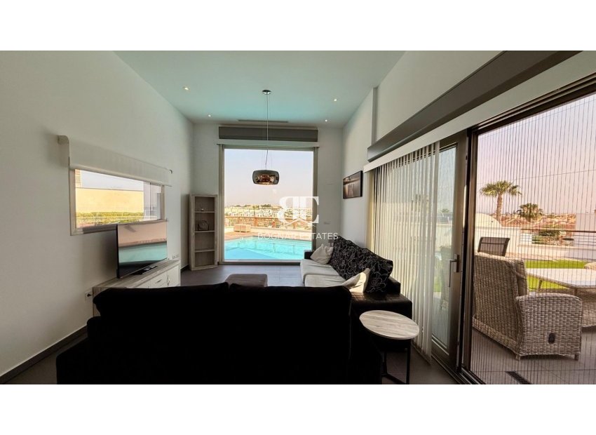 Resale - Villa -
Benijofar