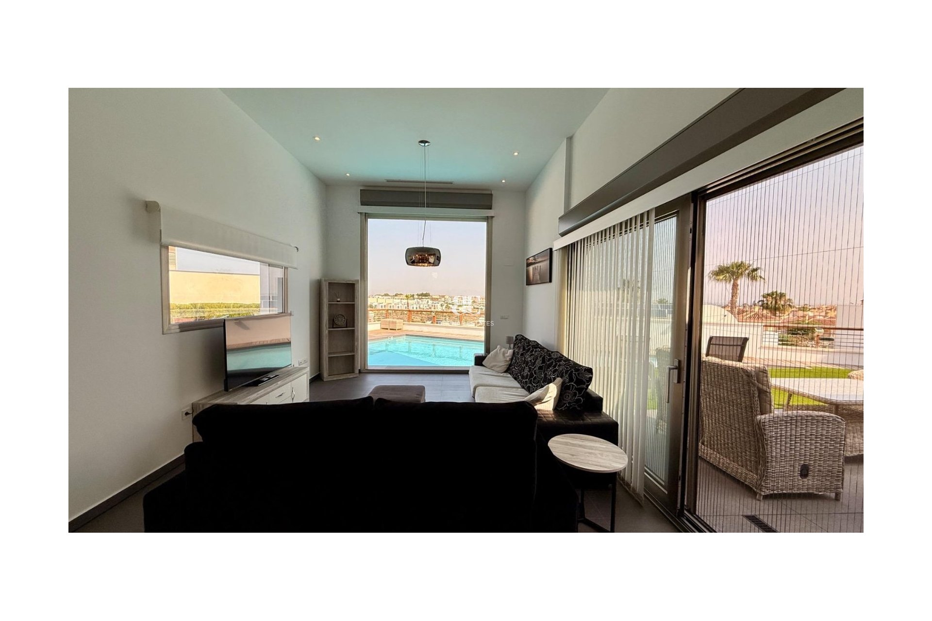 Resale - Villa -
Benijofar
