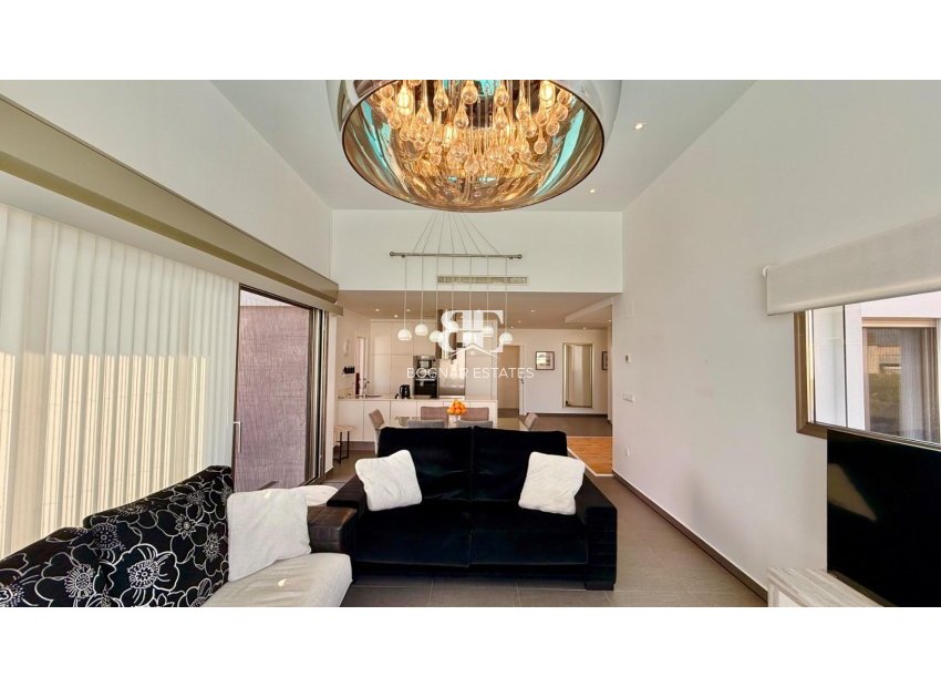 Resale - Villa -
Benijofar