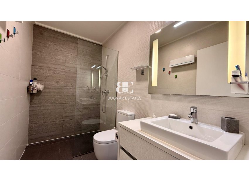 Resale - Villa -
Benijofar