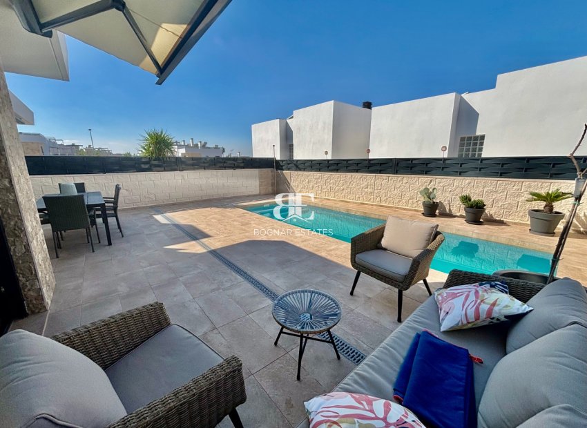 Resale - Villa -
Benijofar