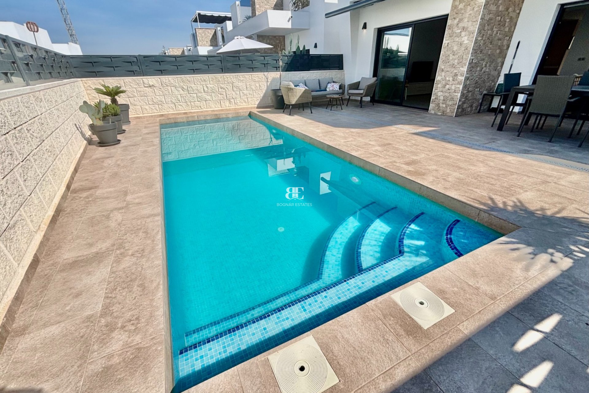 Resale - Villa -
Benijofar