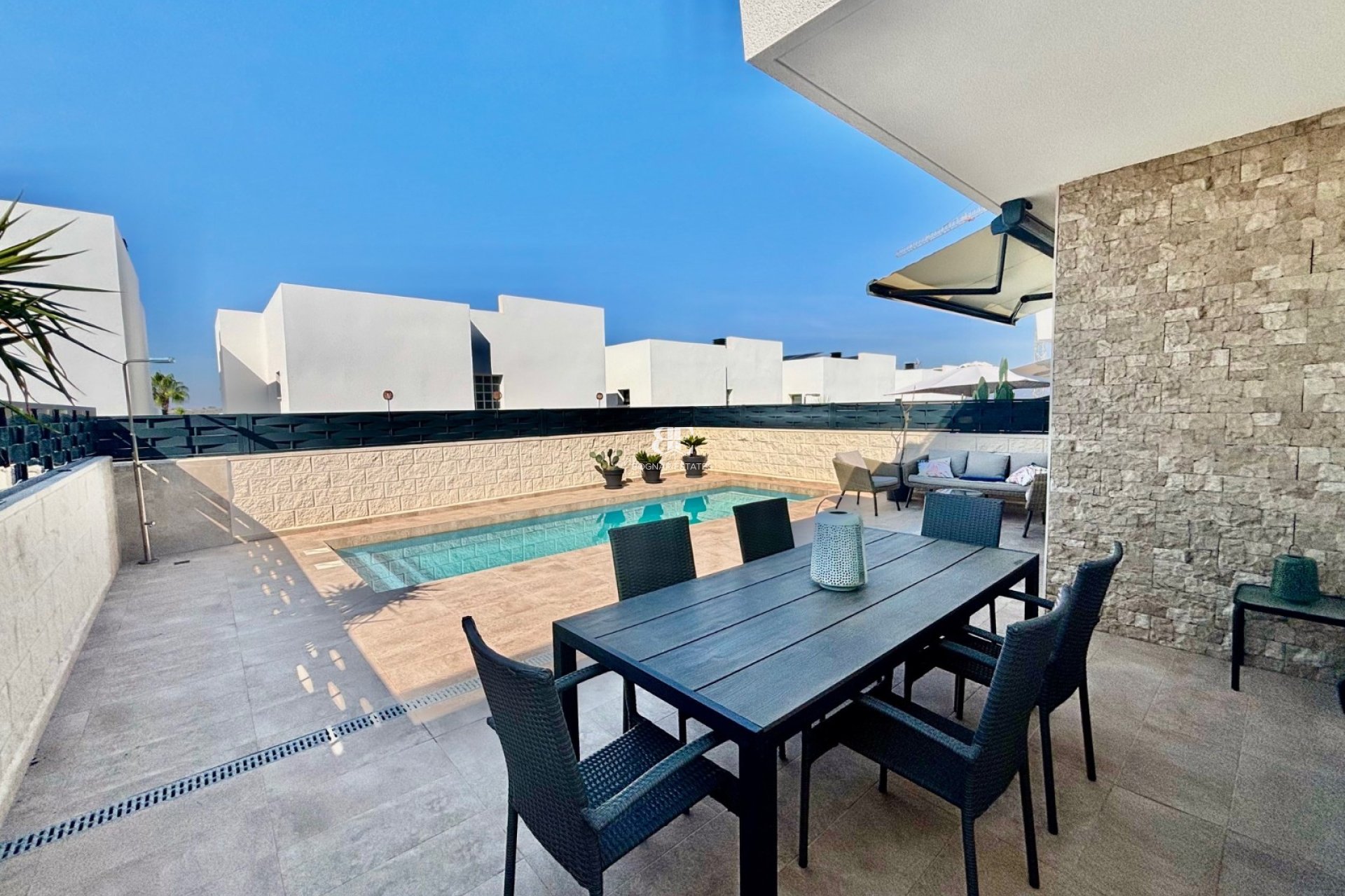 Resale - Villa -
Benijofar