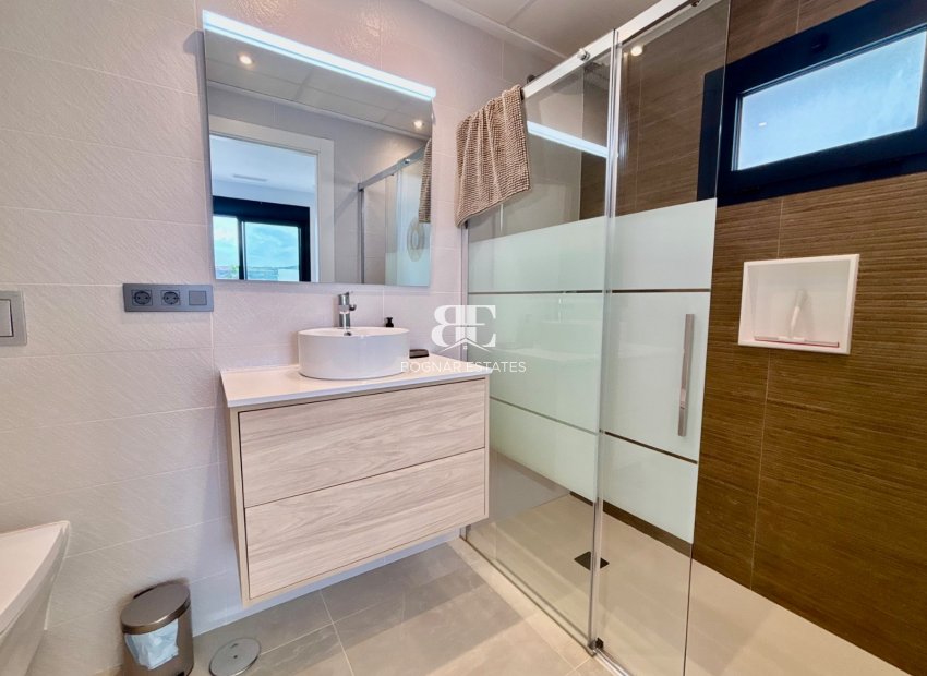 Resale - Villa -
Benijofar