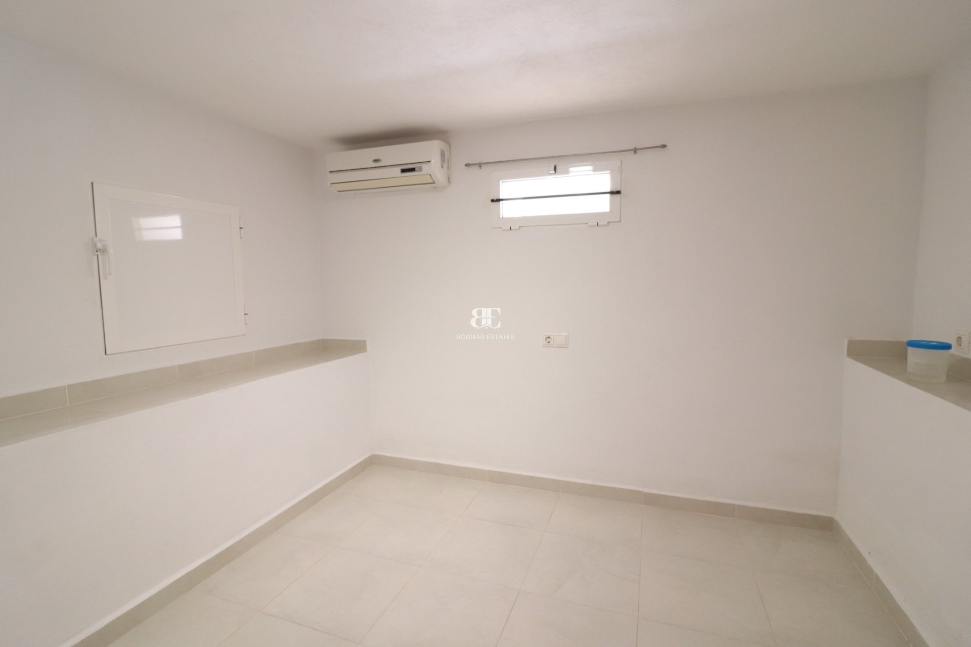 Resale - Villa -
Benimar - Rojales