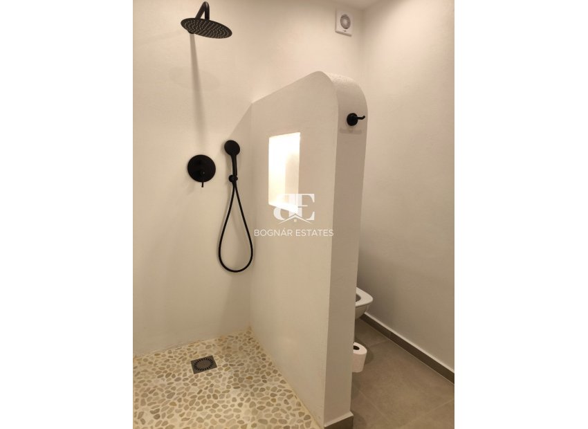 Resale - Villa -
Benissa - La Fustera