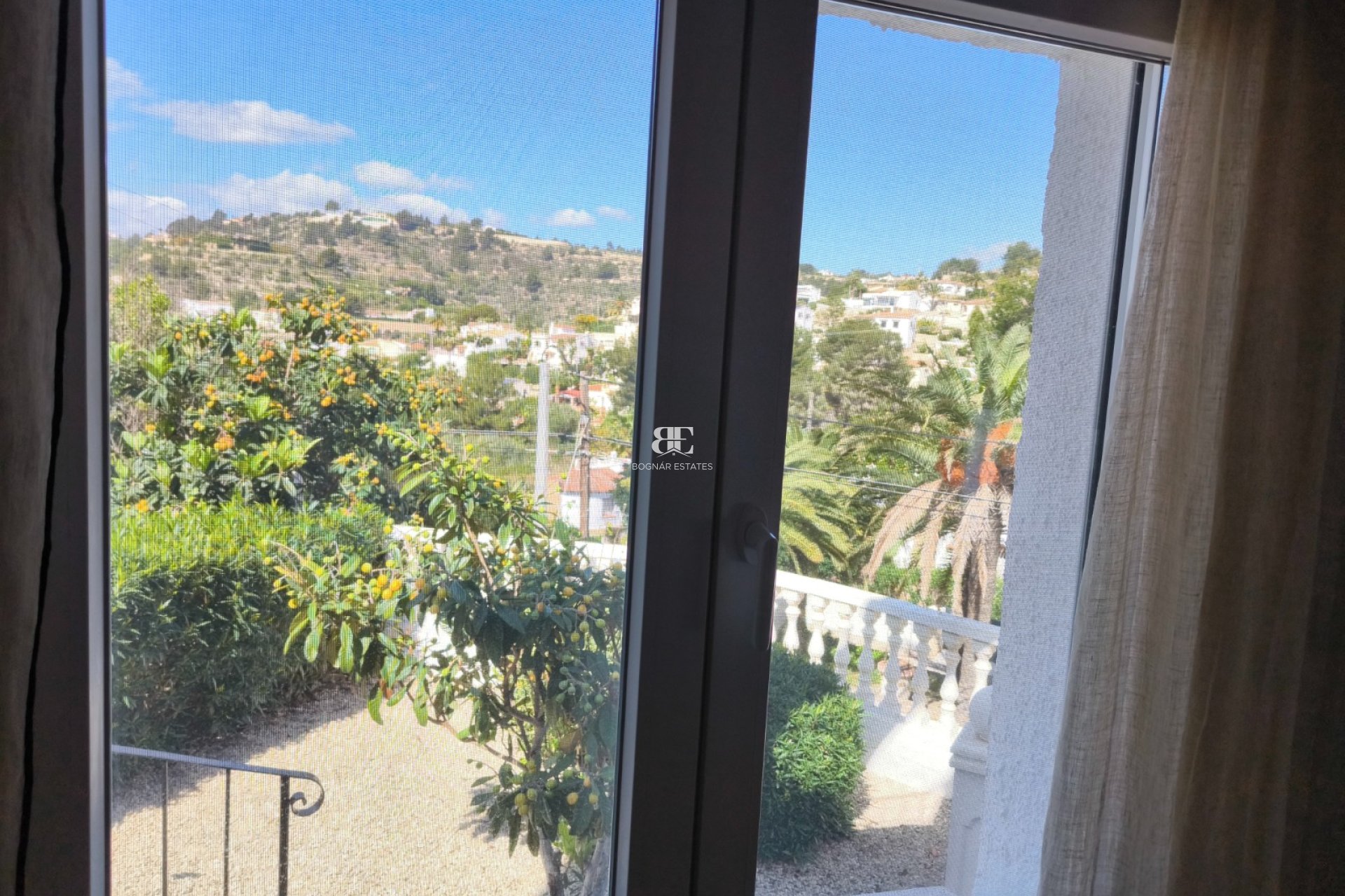 Resale - Villa -
Benissa - La Fustera