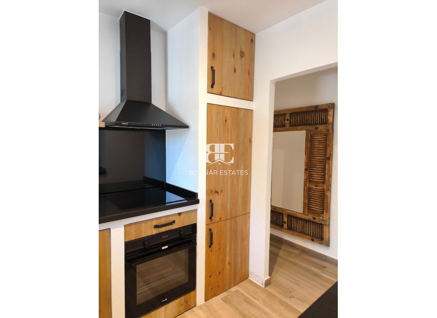 Resale - Villa -
Benissa - La Fustera