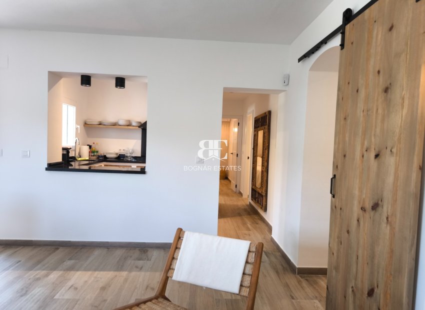 Resale - Villa -
Benissa - La Fustera