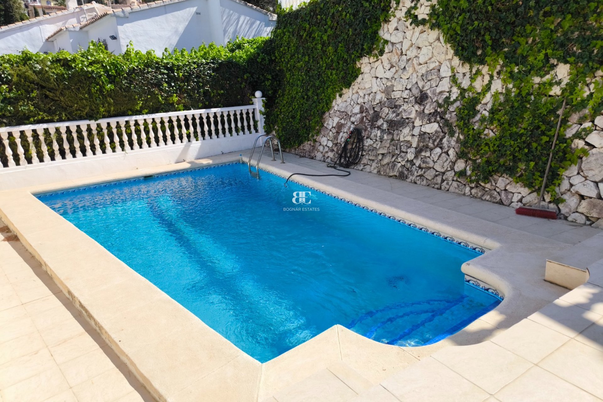 Resale - Villa -
Benissa - La Fustera