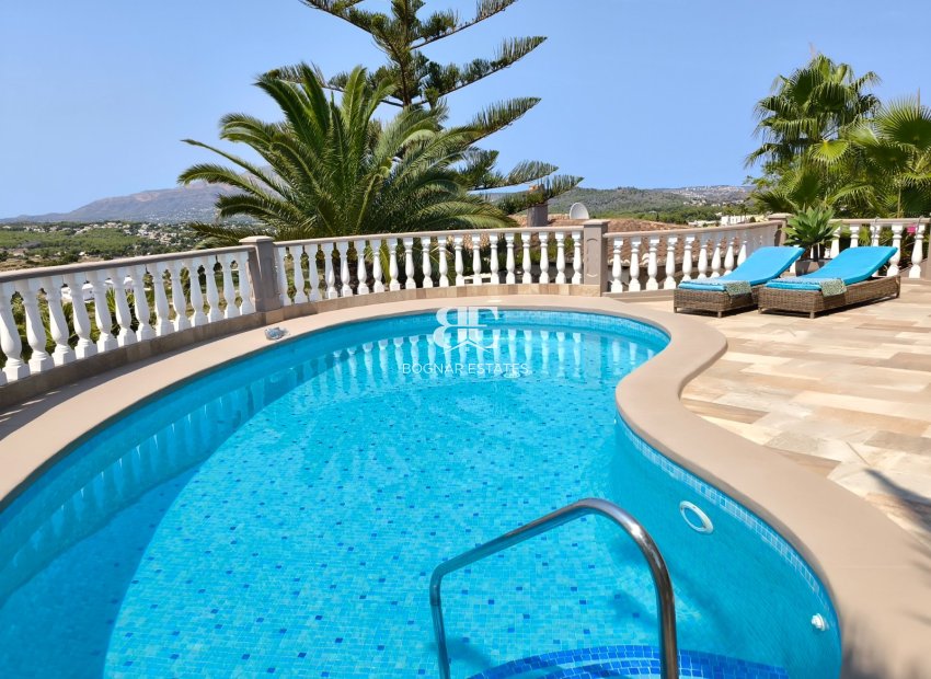 Resale - Villa -
Benitachell