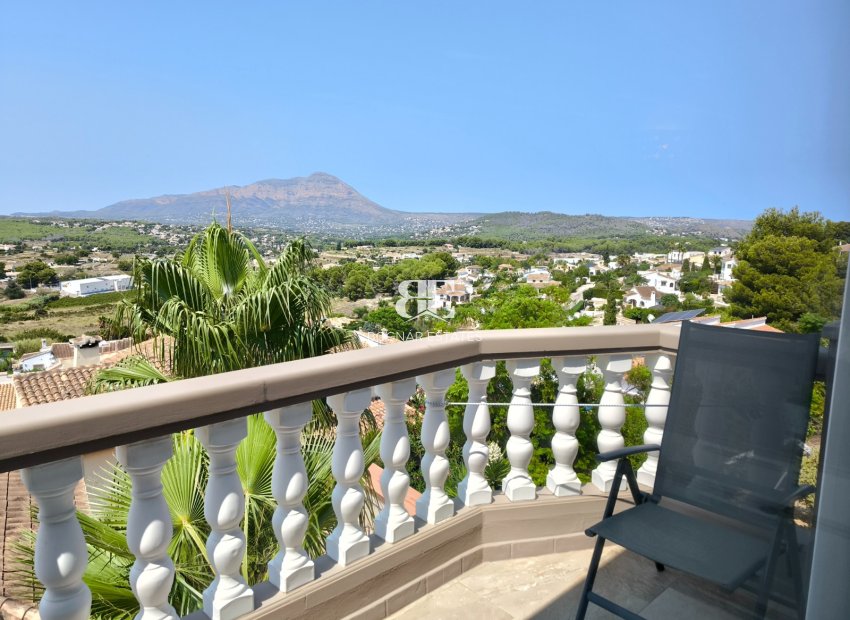 Resale - Villa -
Benitachell