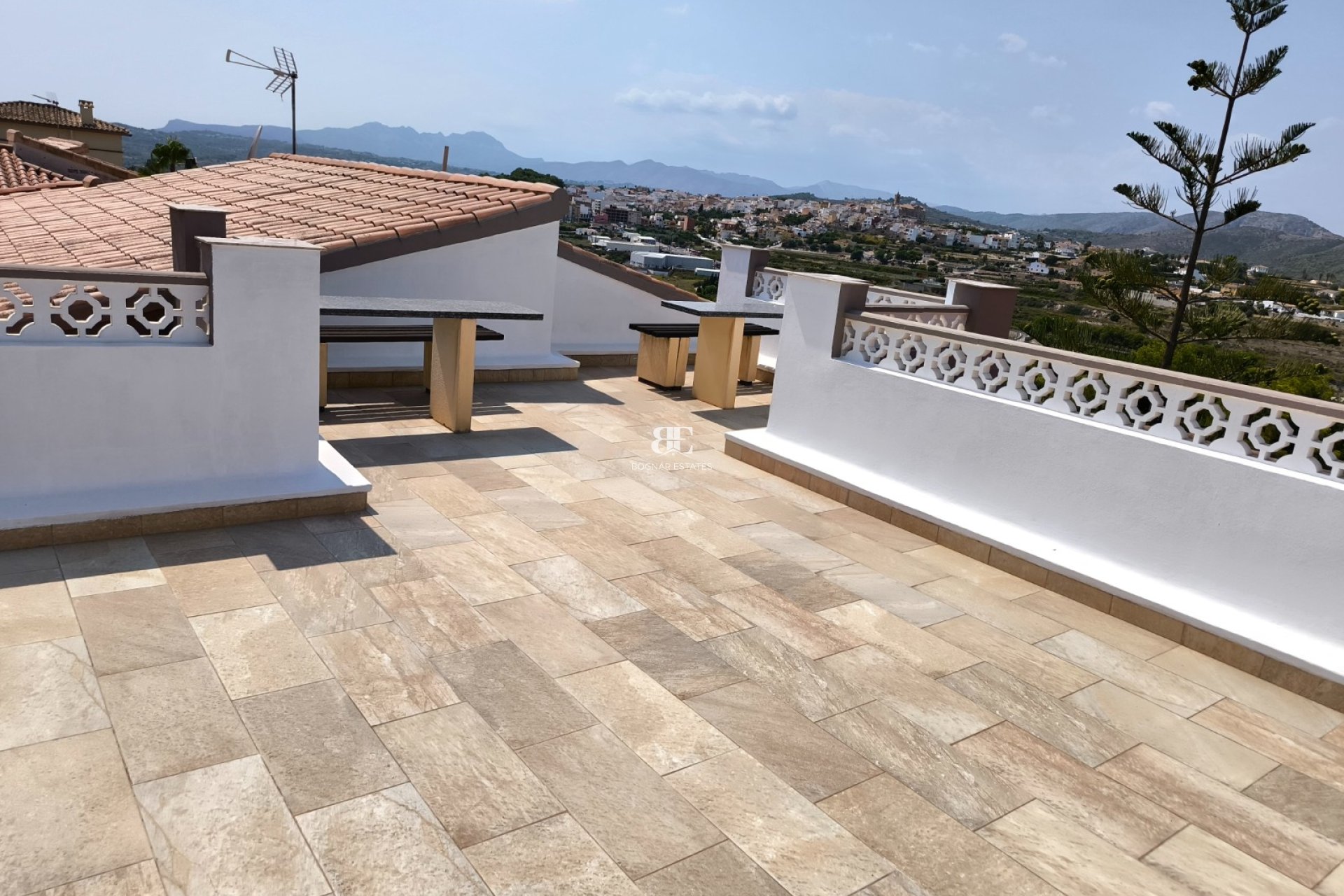 Resale - Villa -
Benitachell