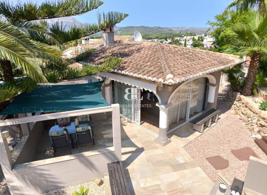 Resale - Villa -
Benitachell