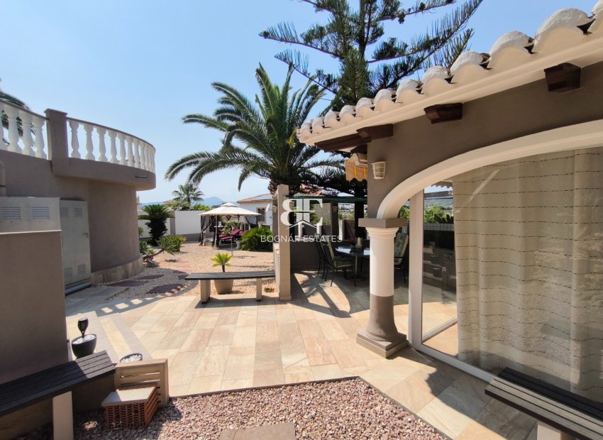 Resale - Villa -
Benitachell