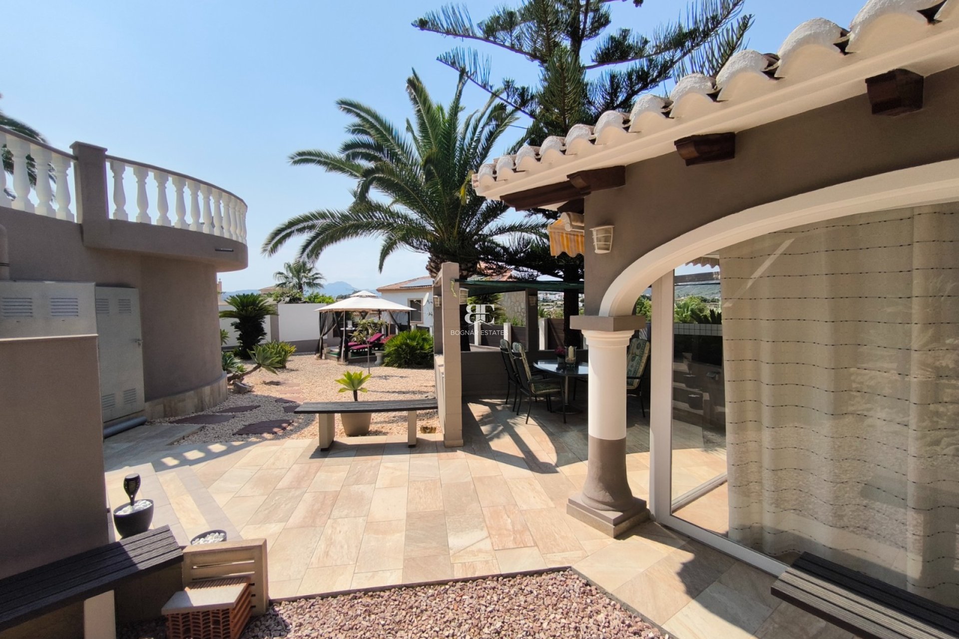 Resale - Villa -
Benitachell