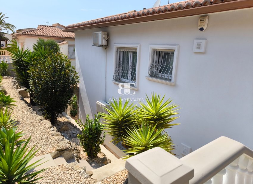 Resale - Villa -
Benitachell