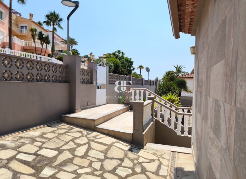 Resale - Villa -
Benitachell