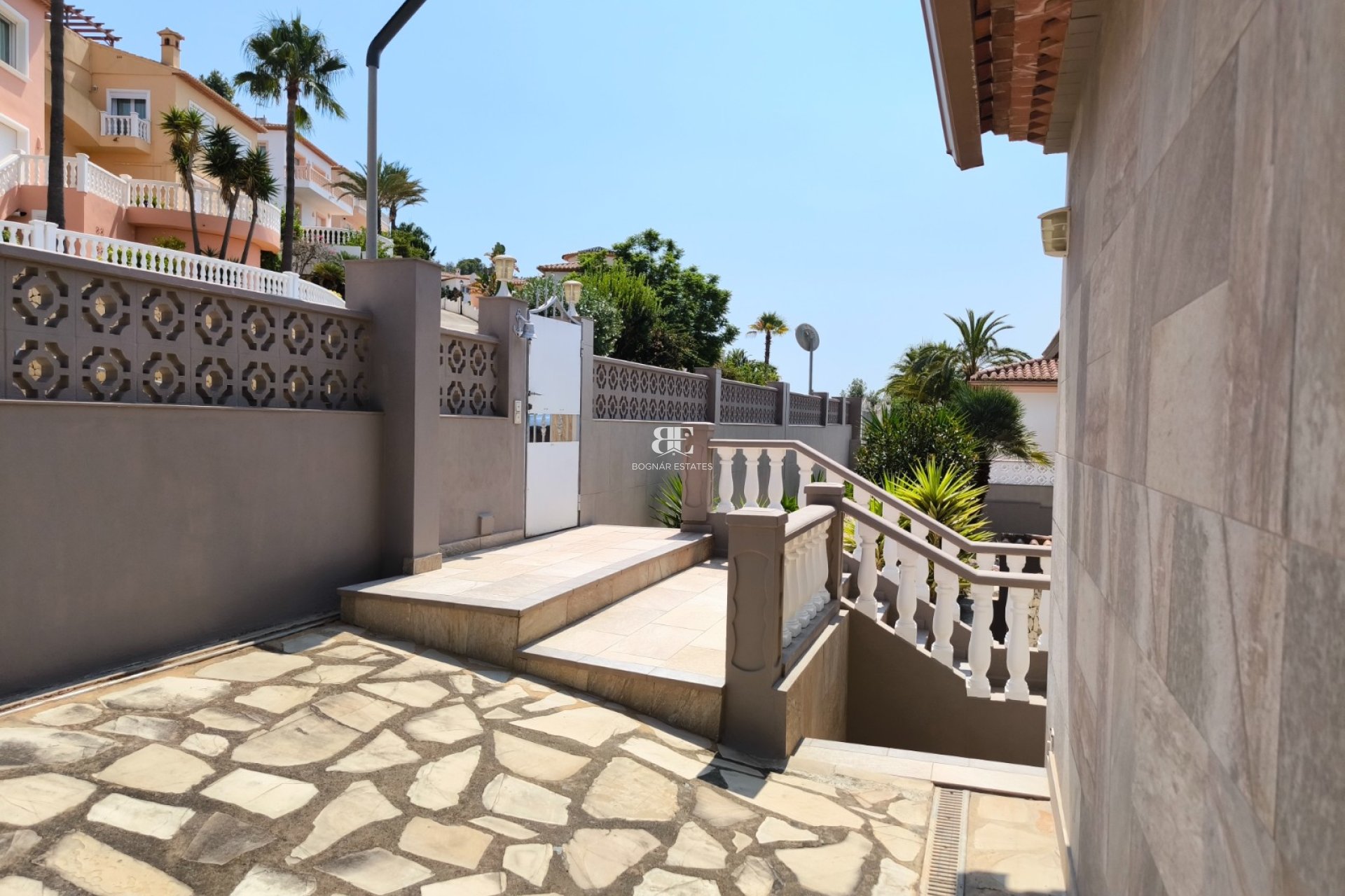 Resale - Villa -
Benitachell