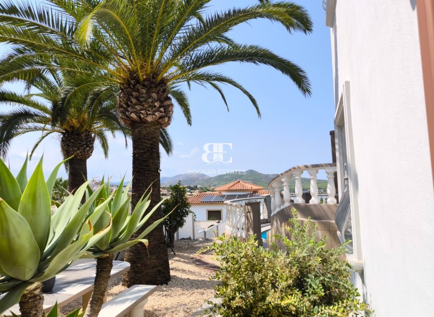 Resale - Villa -
Benitachell