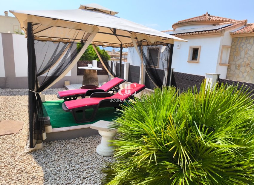 Resale - Villa -
Benitachell