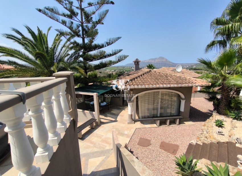 Resale - Villa -
Benitachell