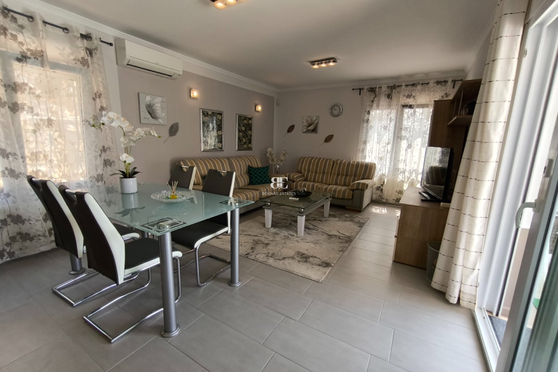 Resale - Villa -
Benitachell