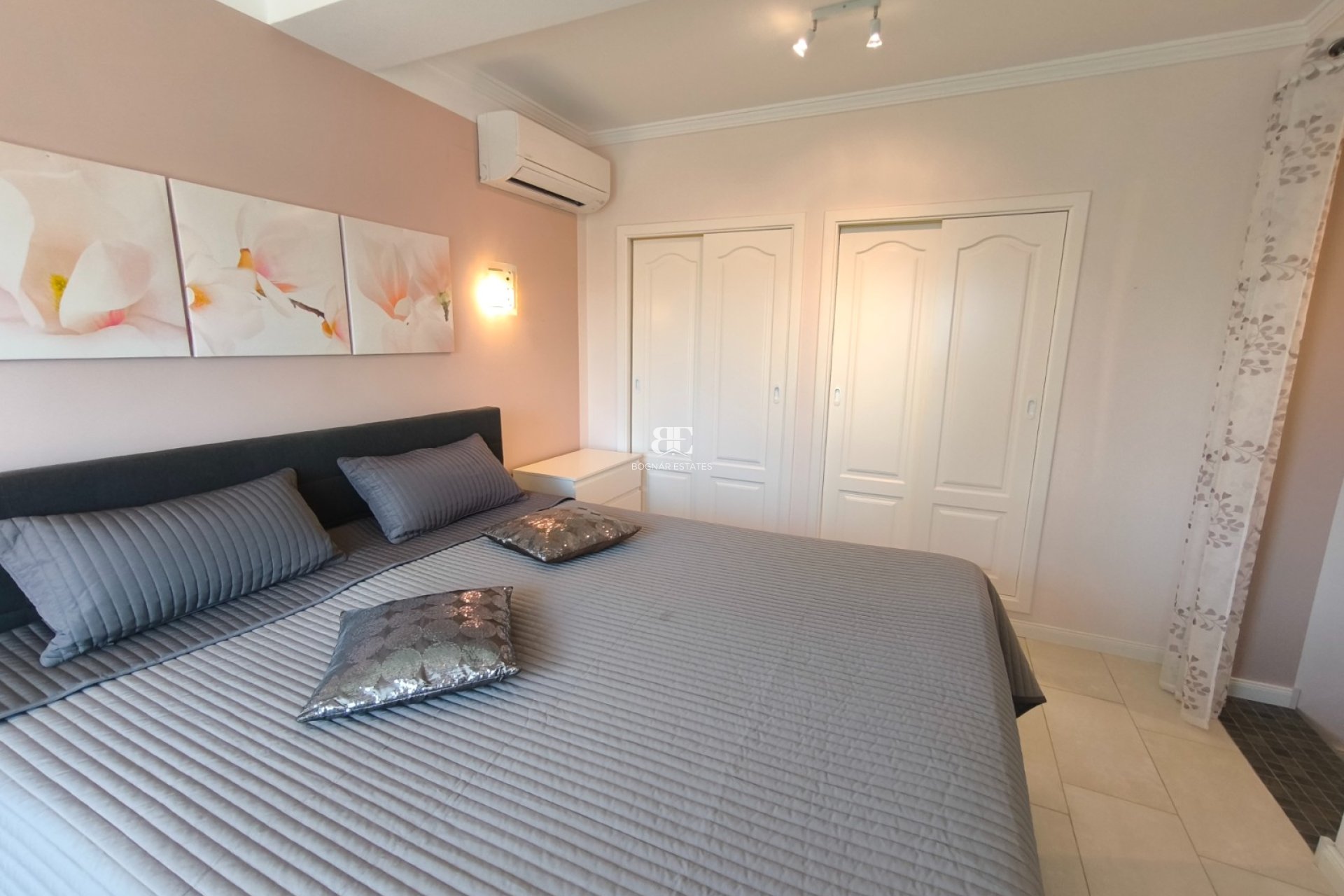 Resale - Villa -
Benitachell