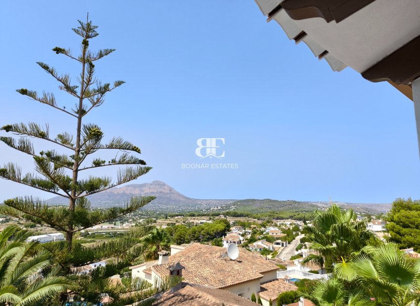 Resale - Villa -
Benitachell