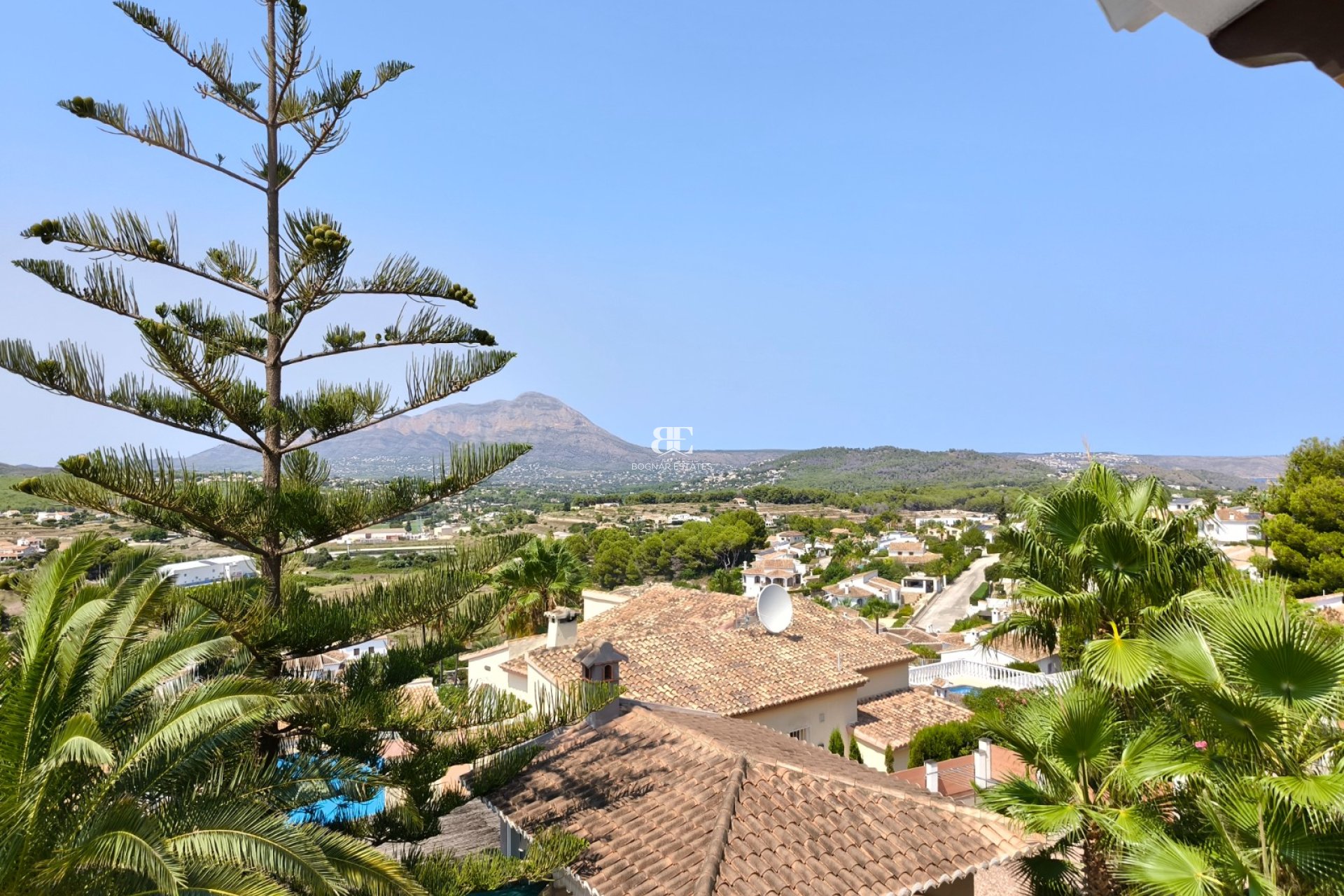 Resale - Villa -
Benitachell