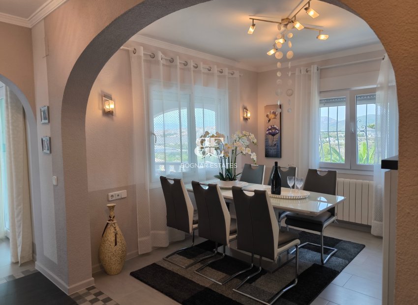 Resale - Villa -
Benitachell