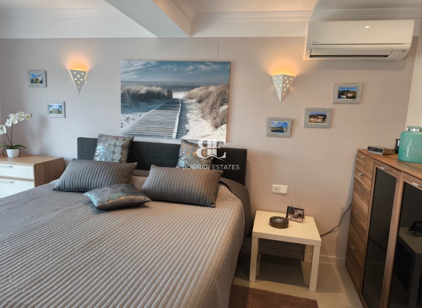 Resale - Villa -
Benitachell