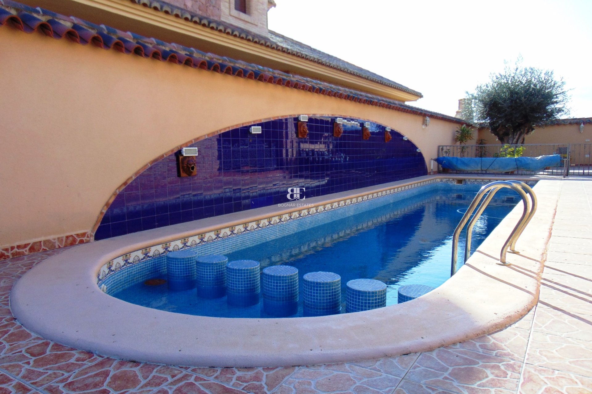 Resale - Villa -
Bigastro