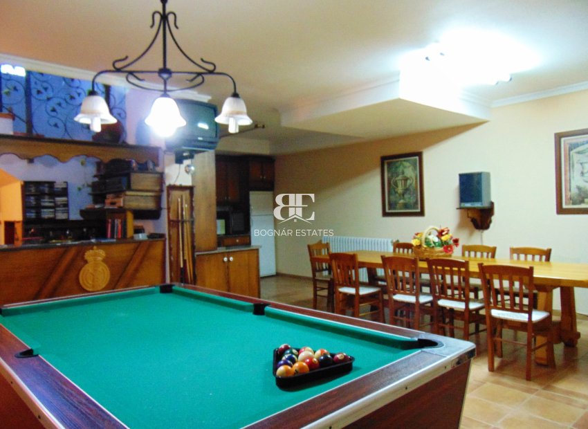 Resale - Villa -
Bigastro