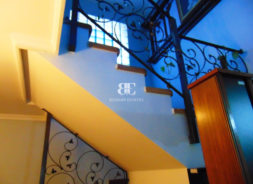 Resale - Villa -
Bigastro