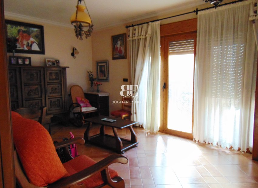 Resale - Villa -
Bigastro