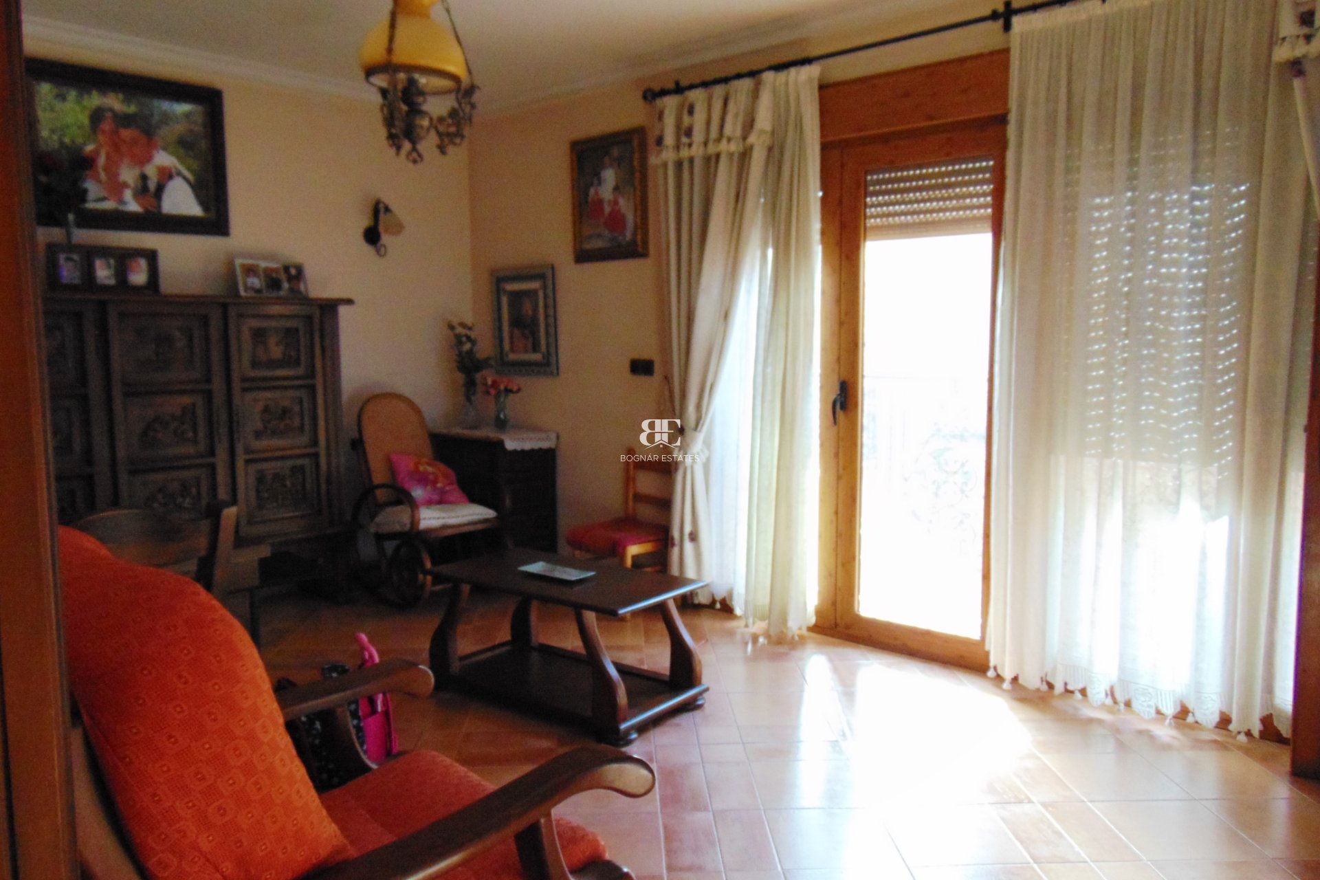 Resale - Villa -
Bigastro