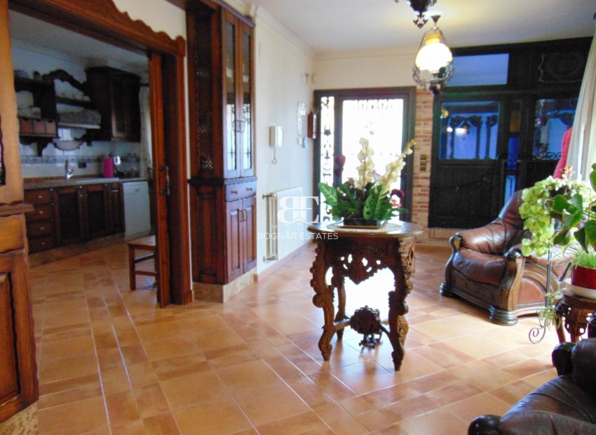 Resale - Villa -
Bigastro