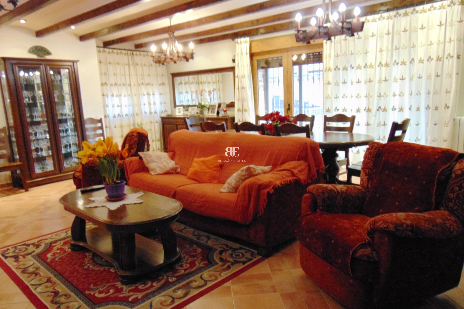 Resale - Villa -
Bigastro