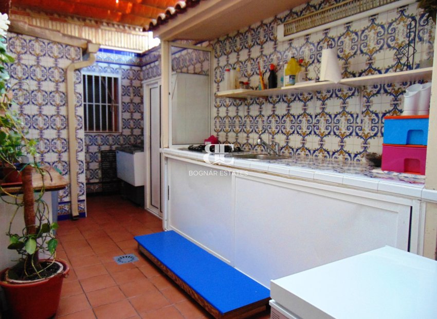 Resale - Villa -
Bigastro