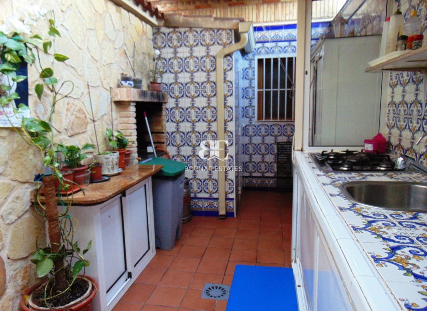 Resale - Villa -
Bigastro