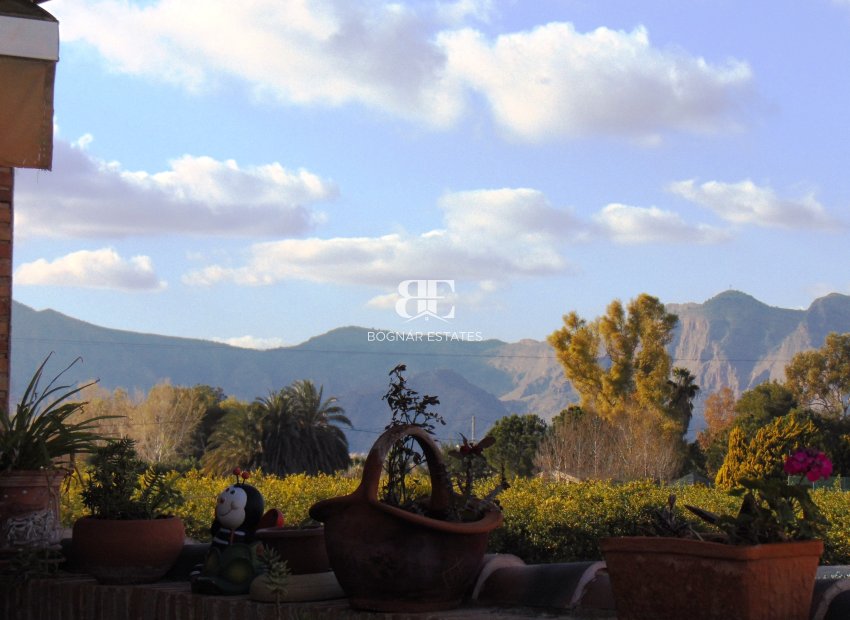 Resale - Villa -
Bigastro
