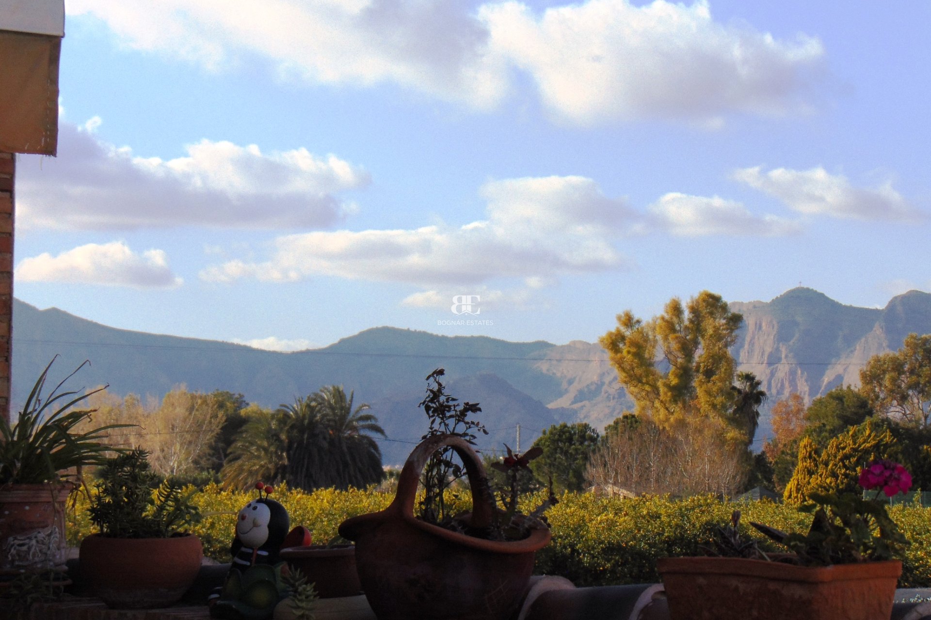 Resale - Villa -
Bigastro