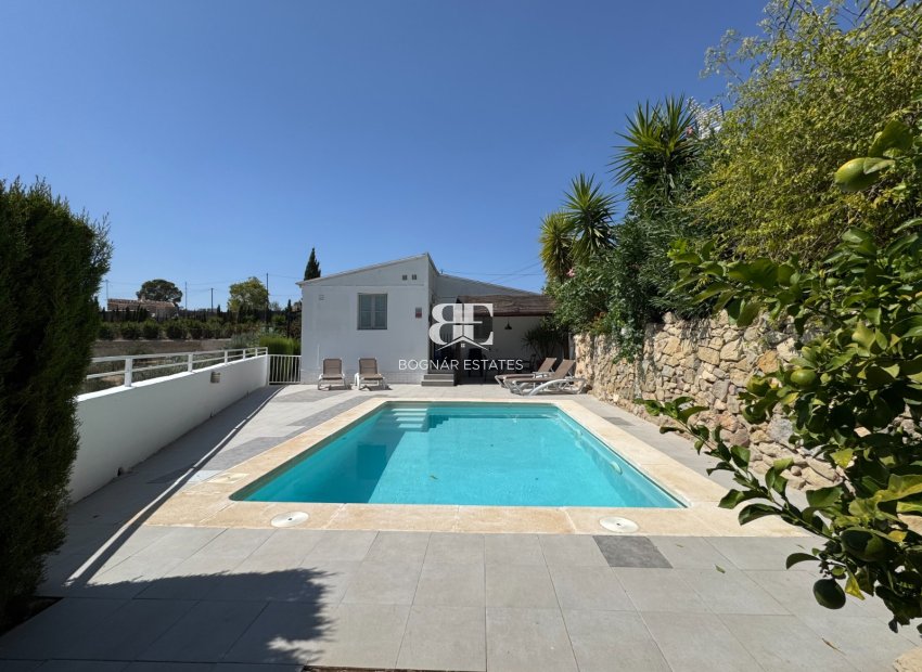 Resale - Villa -
Blanca