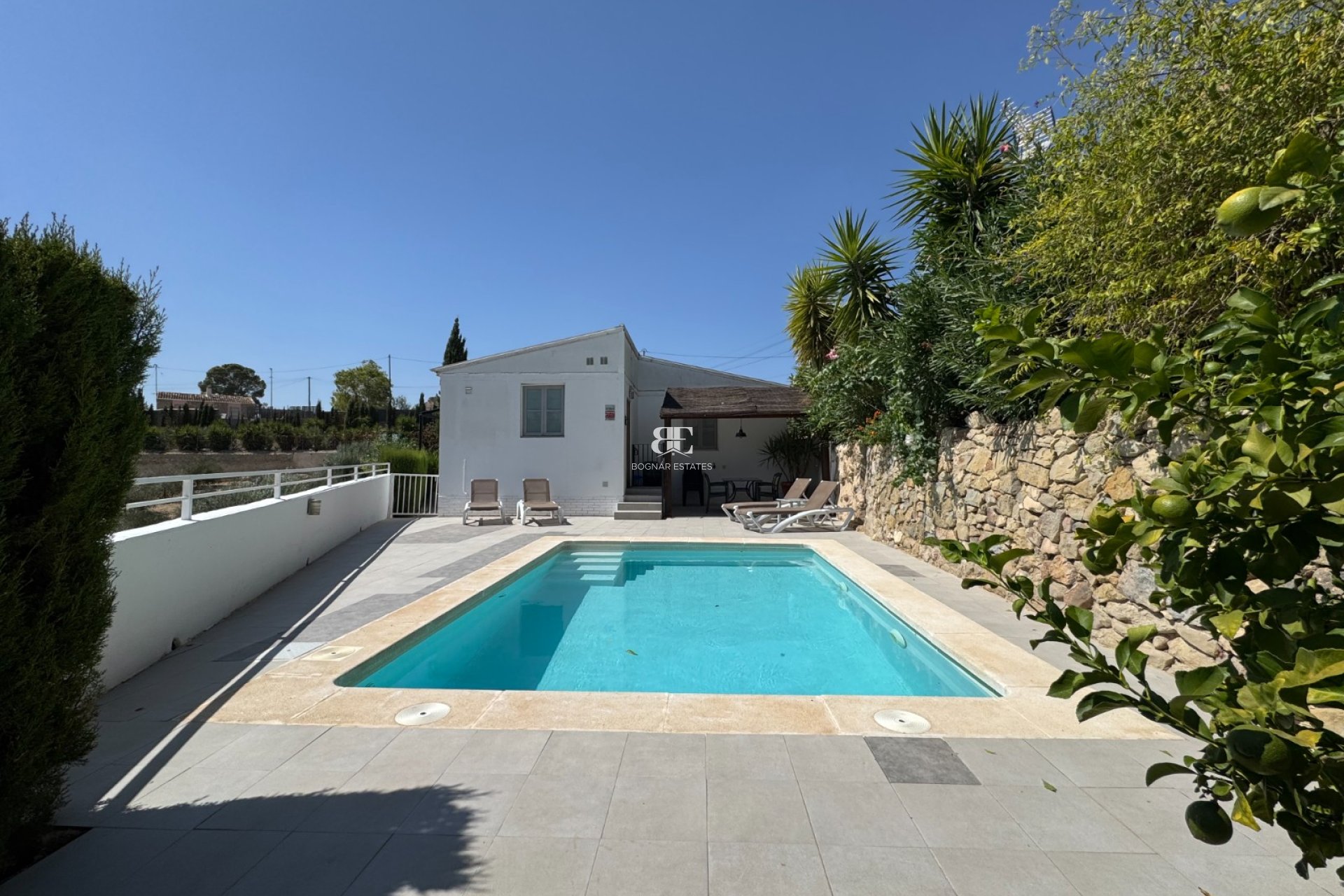 Resale - Villa -
Blanca