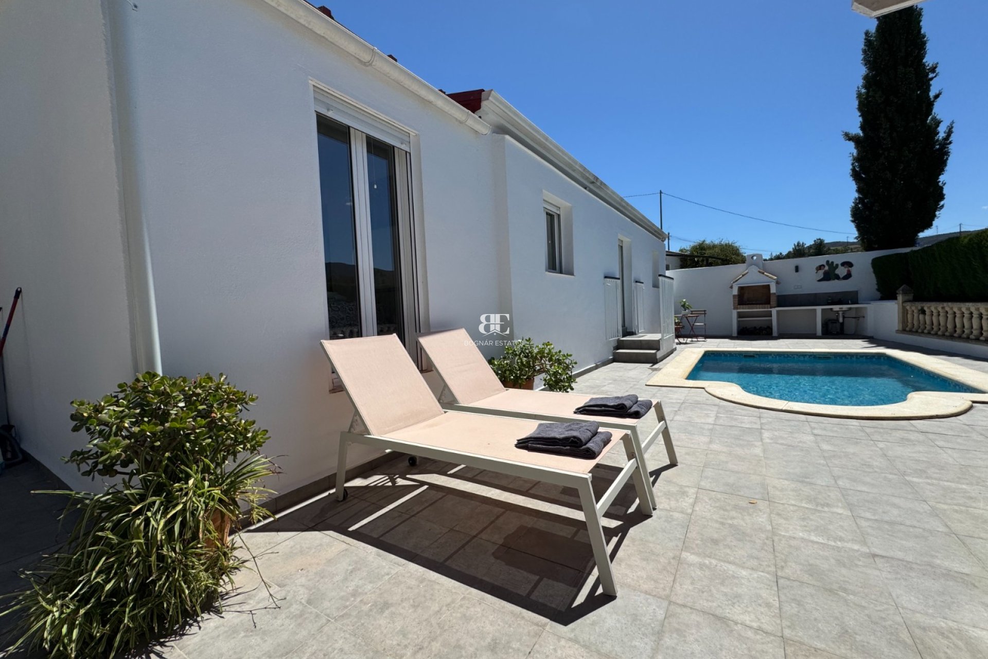 Resale - Villa -
Blanca