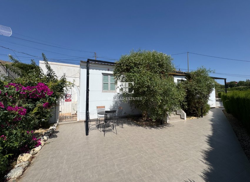 Resale - Villa -
Blanca