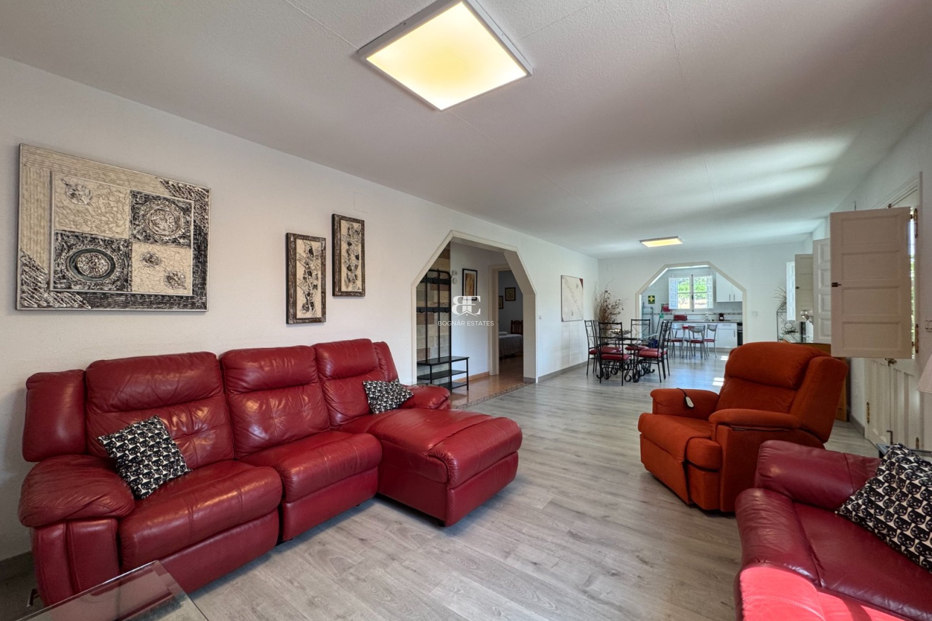 Resale - Villa -
Blanca